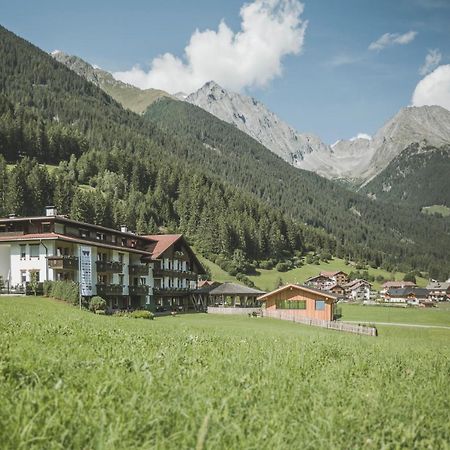 Hotel Vierbrunnenhof Antholz Mittertal Exterior foto