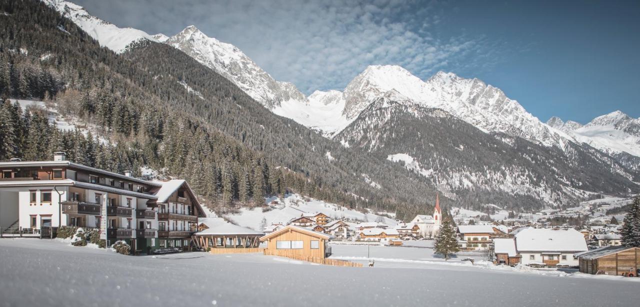 Hotel Vierbrunnenhof Antholz Mittertal Exterior foto